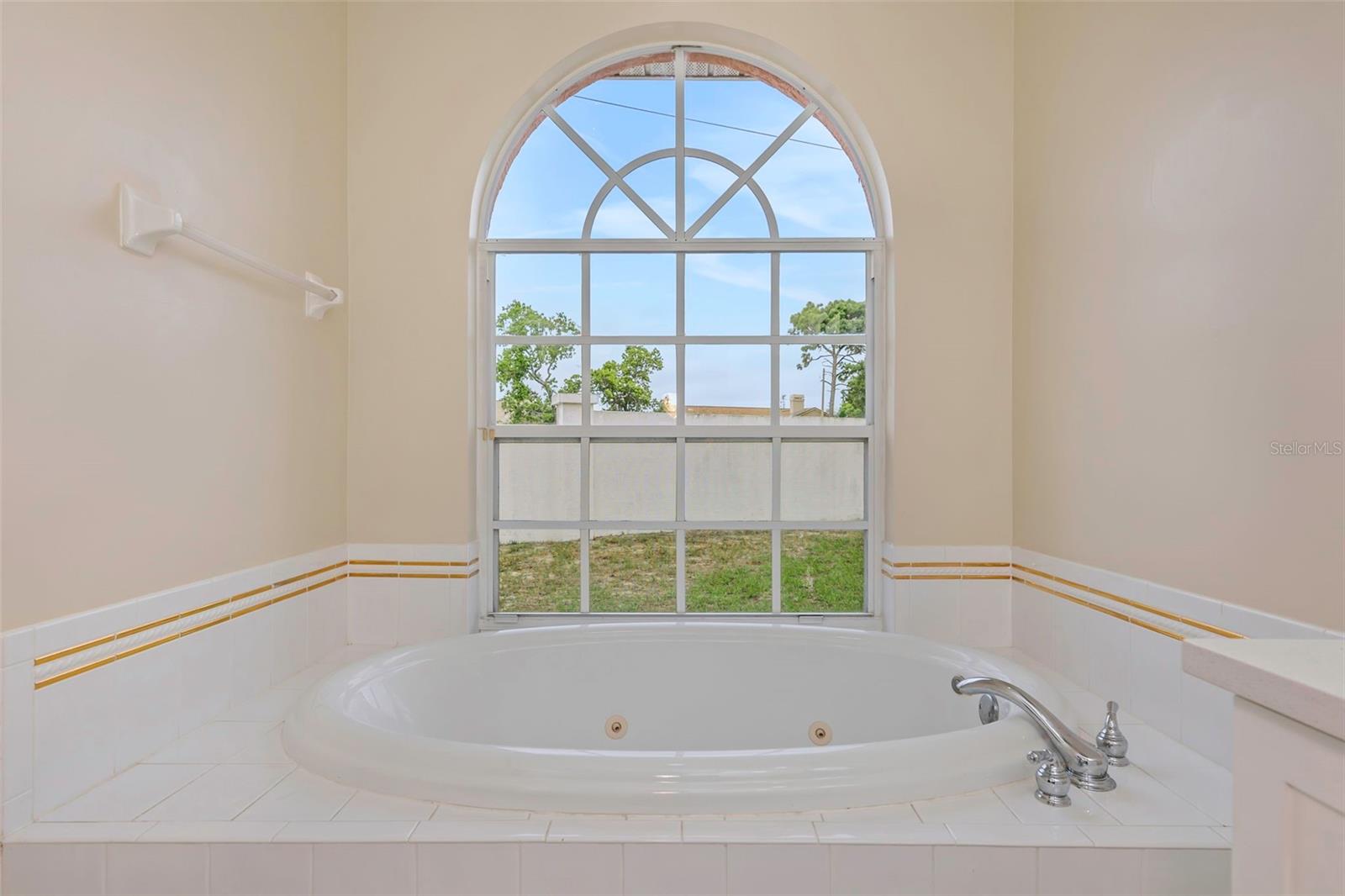 Image 15 of 22 For 8827 Helmsly Lane