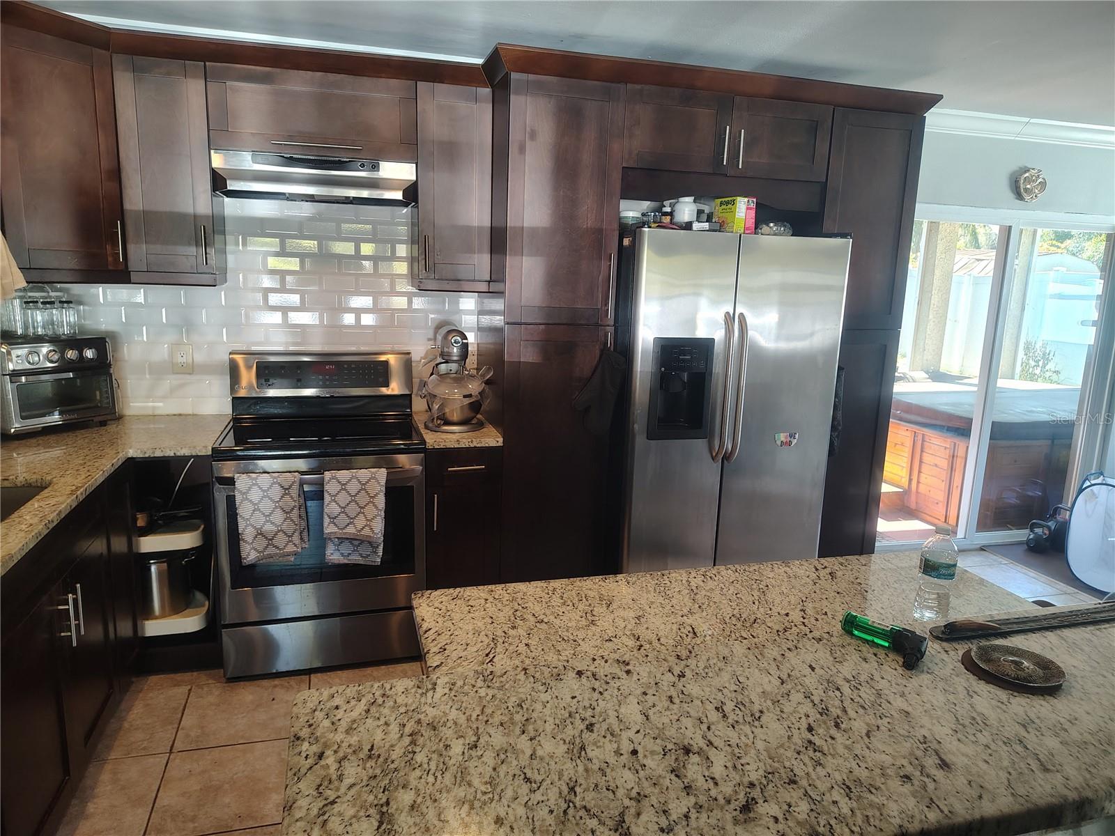 Listing photo id 9 for 5309 Nancy Street