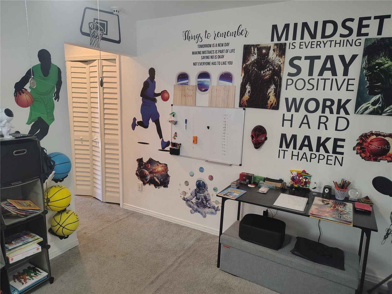 Listing photo id 18 for 5309 Nancy Street