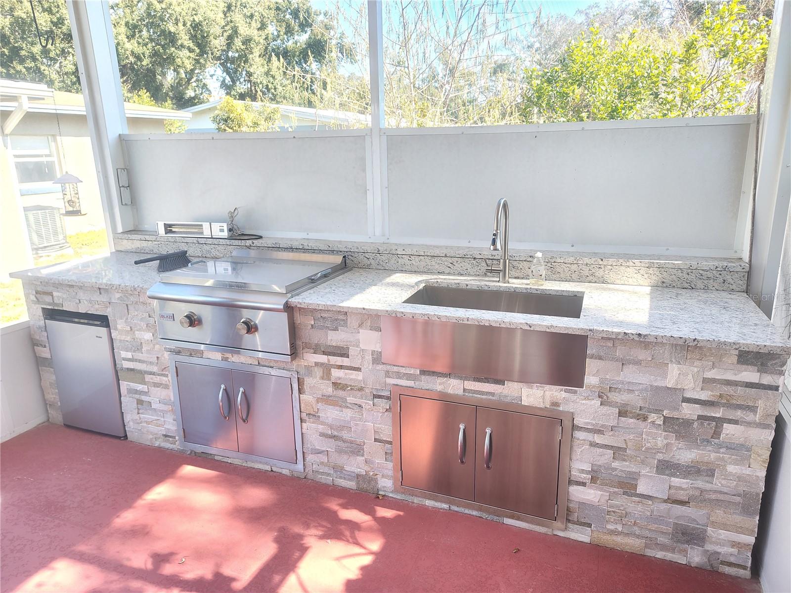 Listing photo id 35 for 5309 Nancy Street