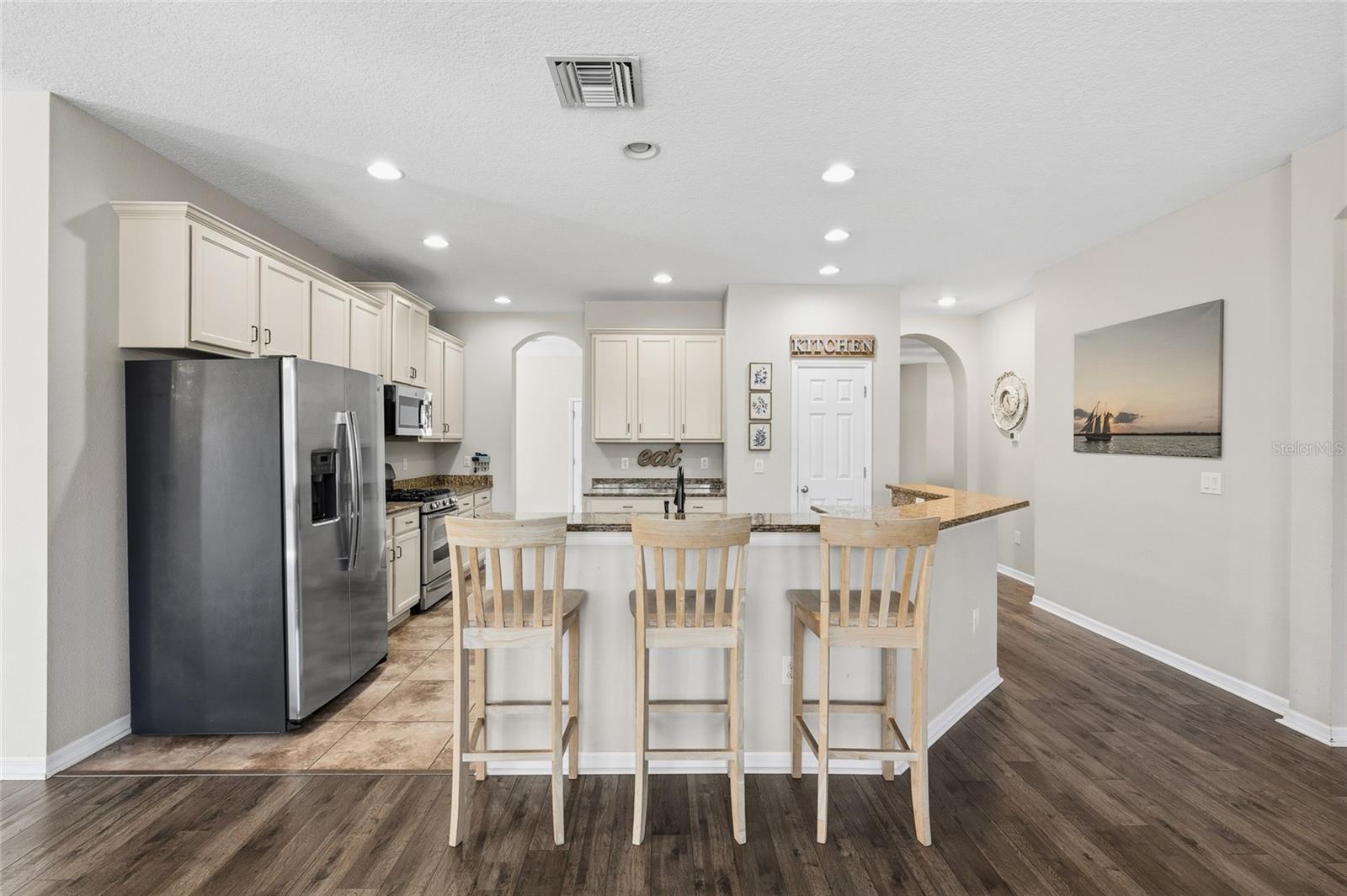 Listing photo id 20 for 15861 Starling Water Drive