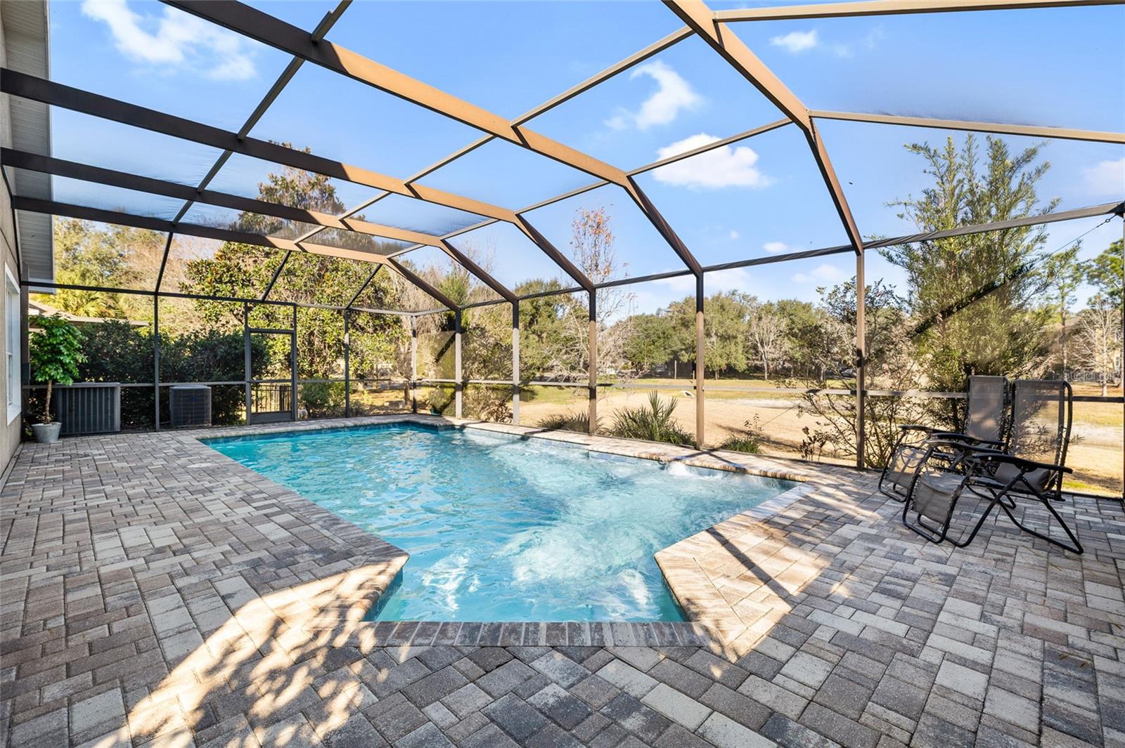 Listing photo id 37 for 15861 Starling Water Drive