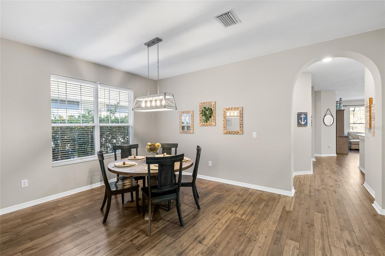 Listing photo id 5 for 15861 Starling Water Drive