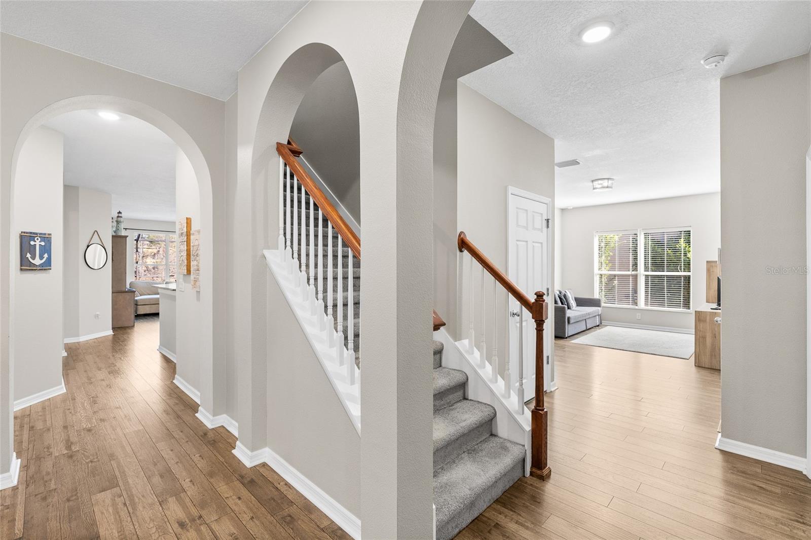 Listing photo id 6 for 15861 Starling Water Drive