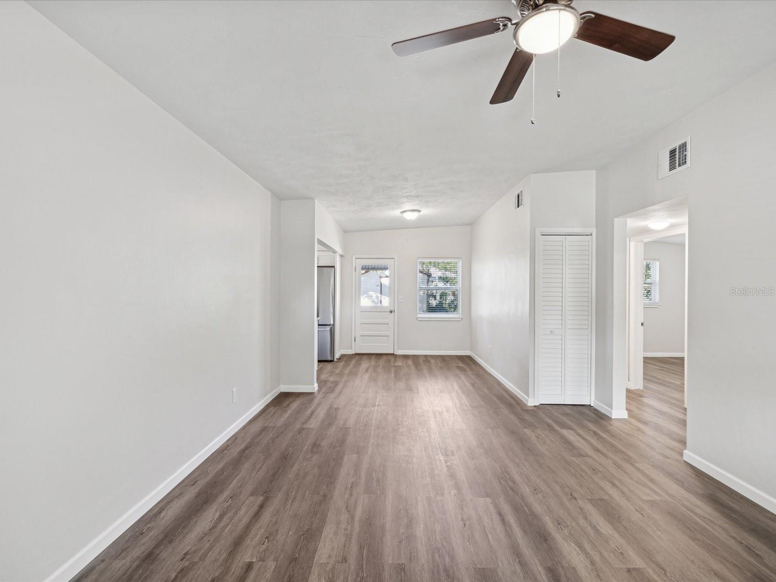 Image 5 of 17 For 404 3rd Avenue Ne