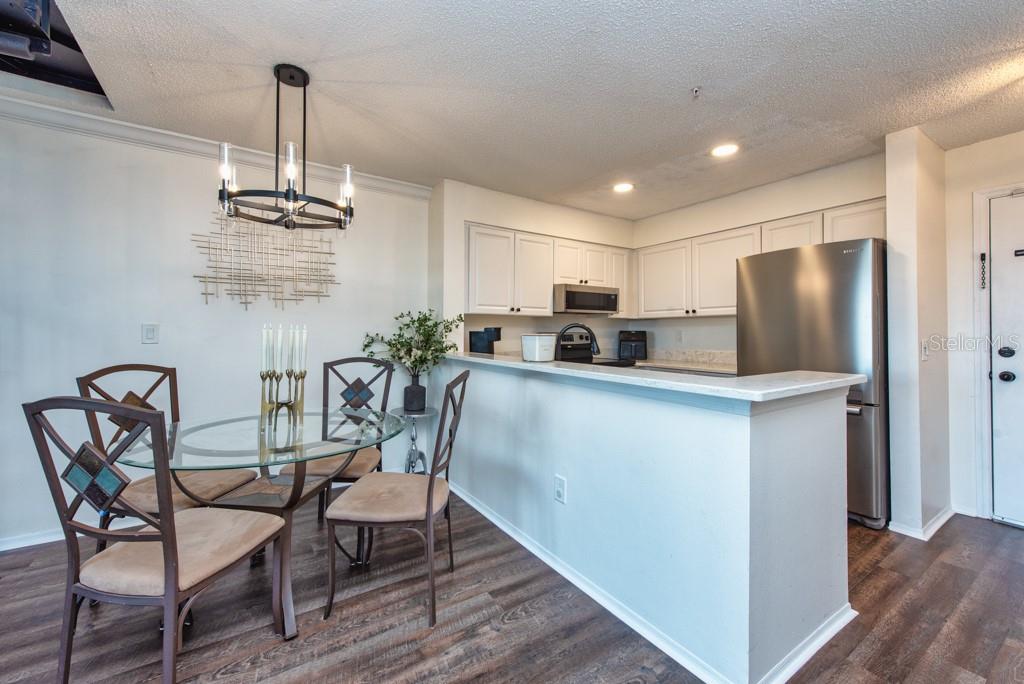 Image 12 of 49 For 2400 Feather Sound Drive 832