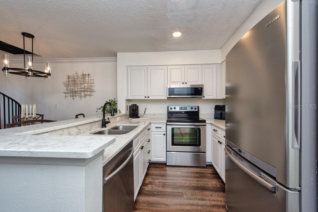 Image 13 of 49 For 2400 Feather Sound Drive 832