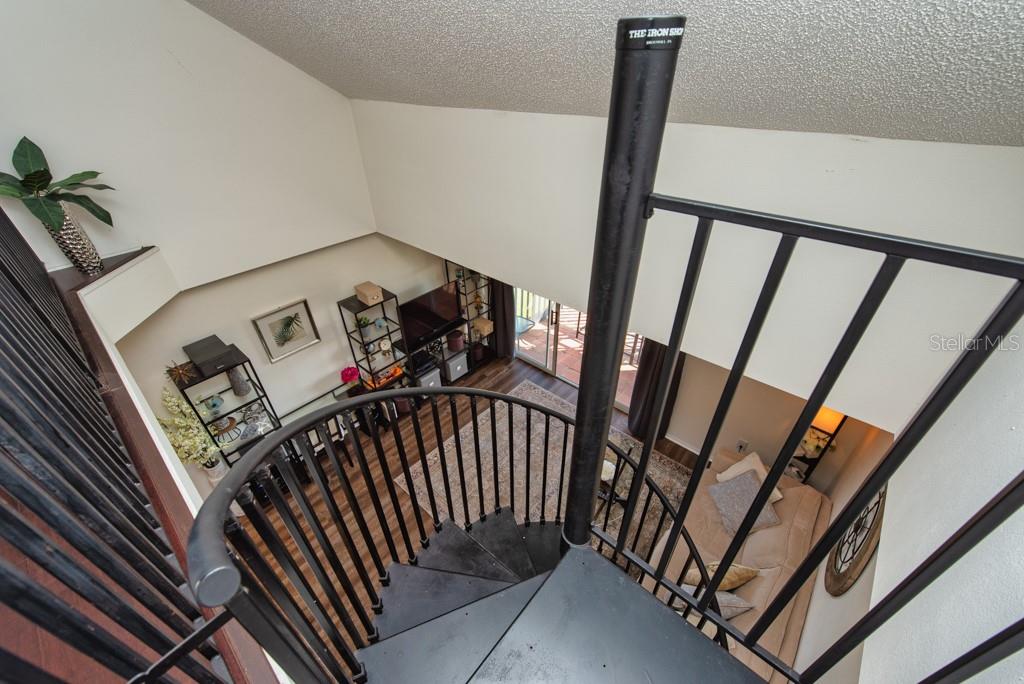 Image 20 of 49 For 2400 Feather Sound Drive 832