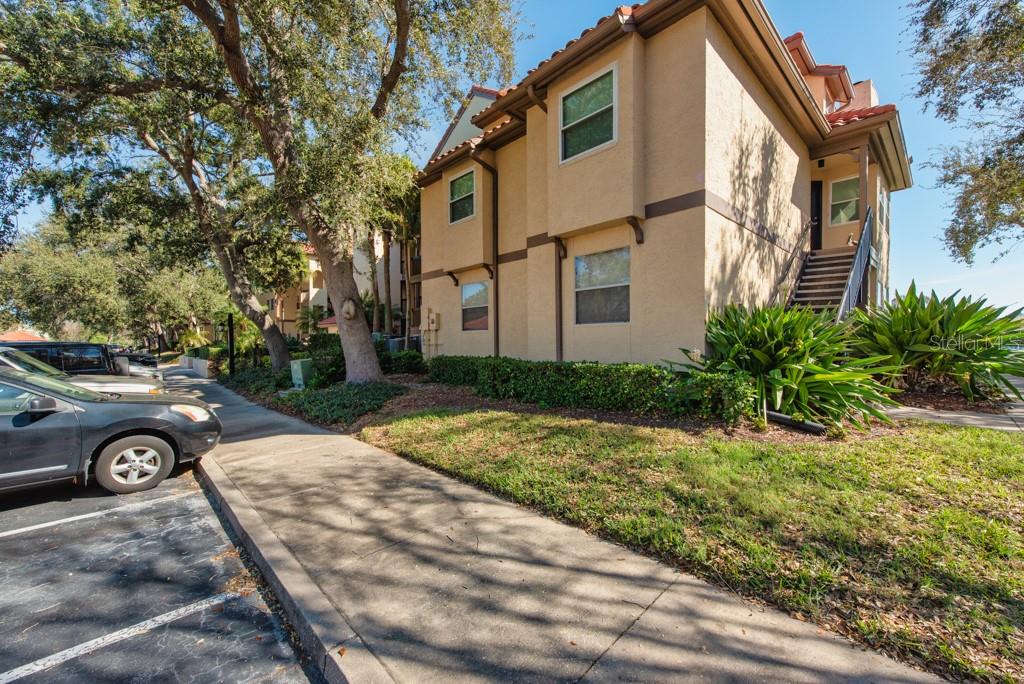 Image 29 of 49 For 2400 Feather Sound Drive 832