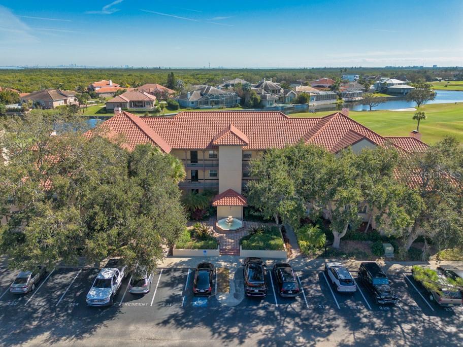 Image 33 of 49 For 2400 Feather Sound Drive 832