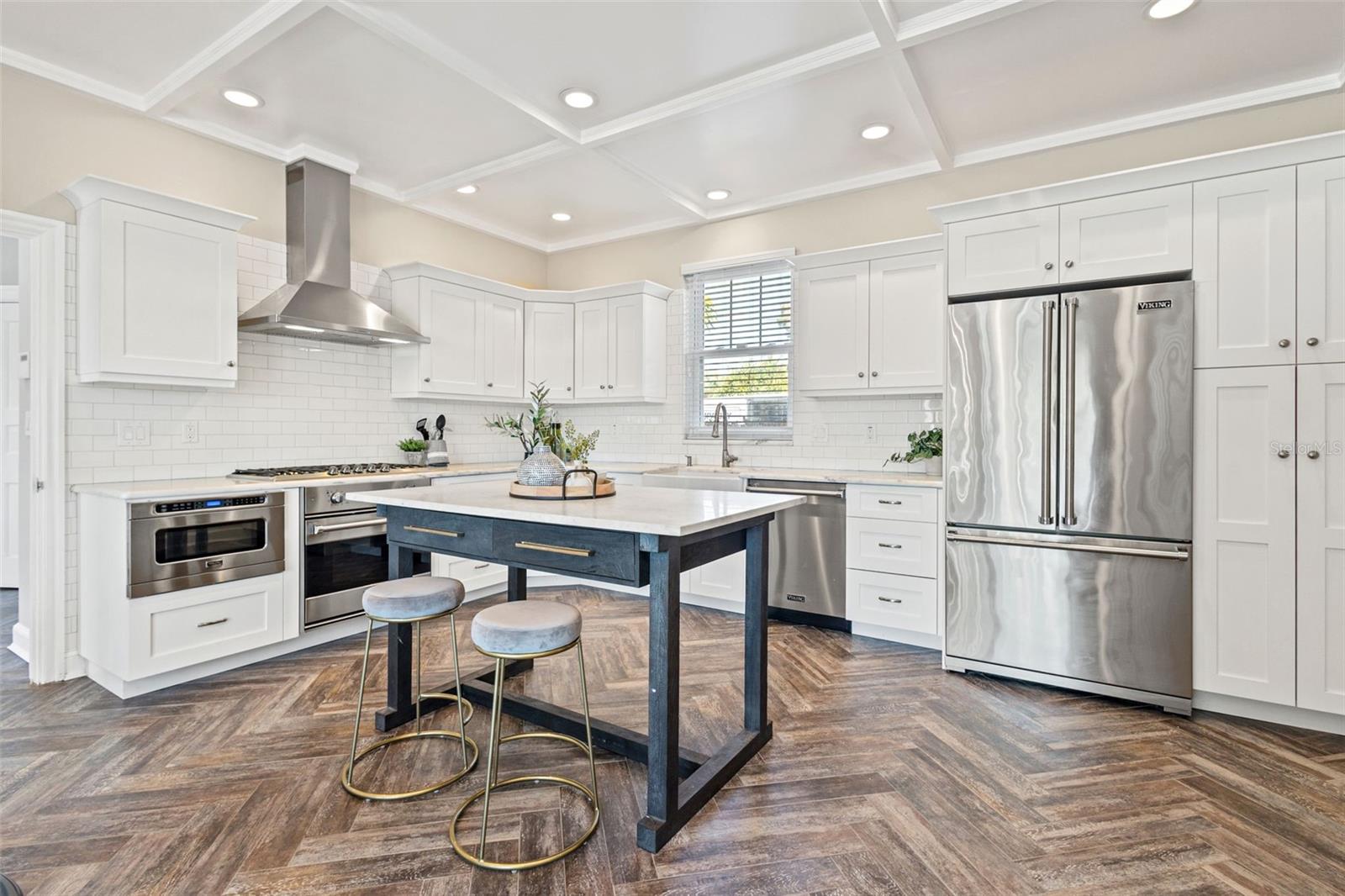 Image 10 of 40 For 511 Windward Passage