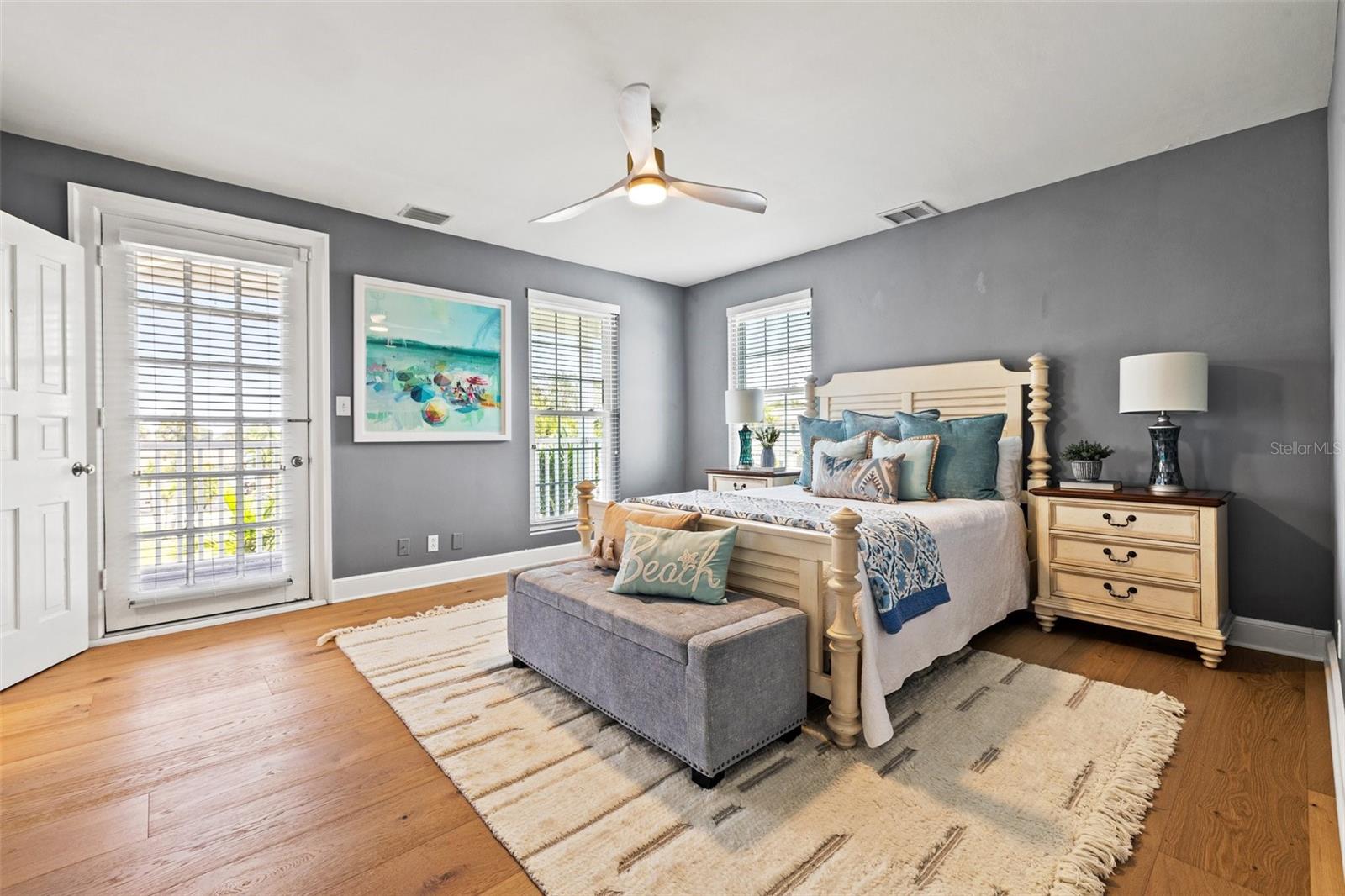 Image 25 of 40 For 511 Windward Passage