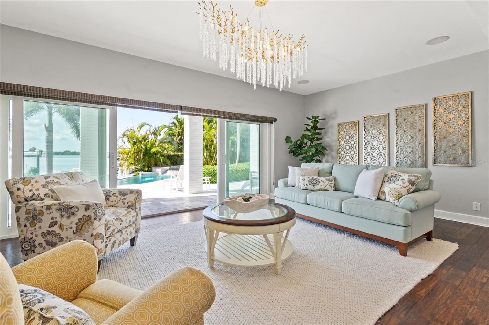 Image 6 of 40 For 511 Windward Passage