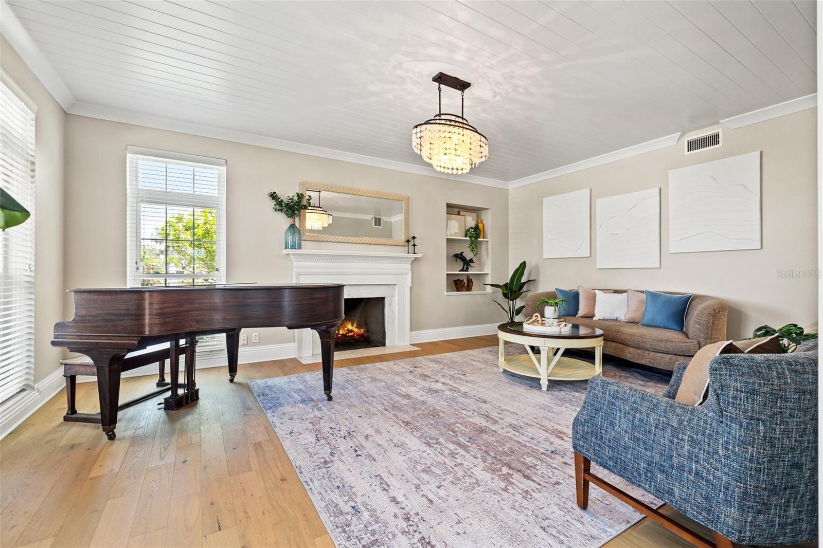 Image 9 of 40 For 511 Windward Passage