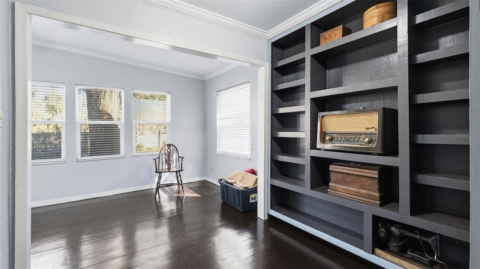 Image 24 of 74 For 10565 Bessemer Street