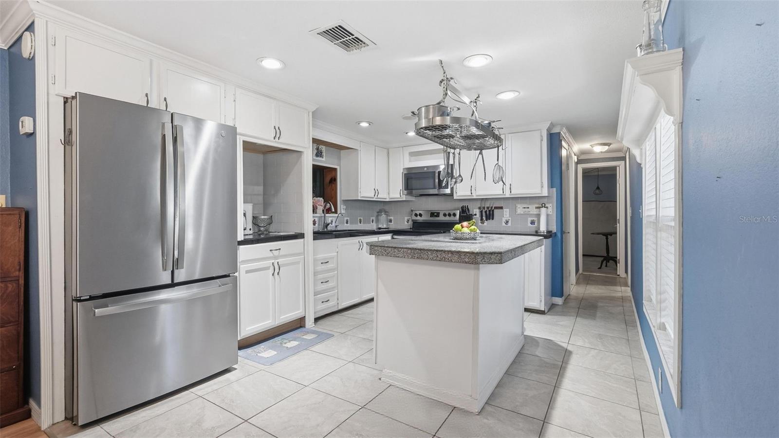 Image 4 of 74 For 10565 Bessemer Street