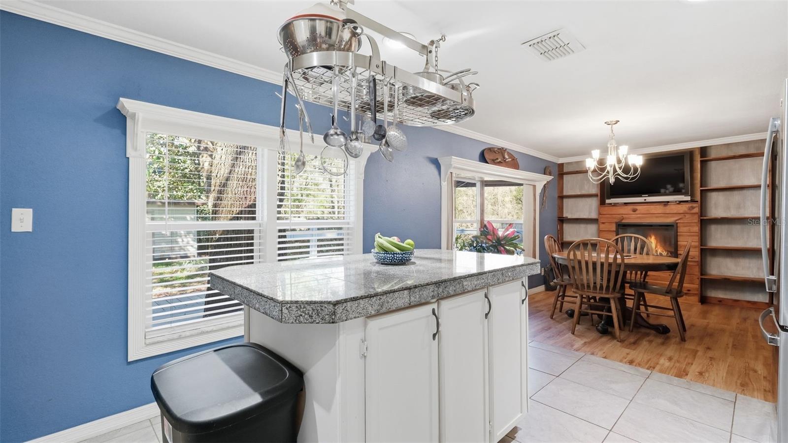 Image 5 of 74 For 10565 Bessemer Street