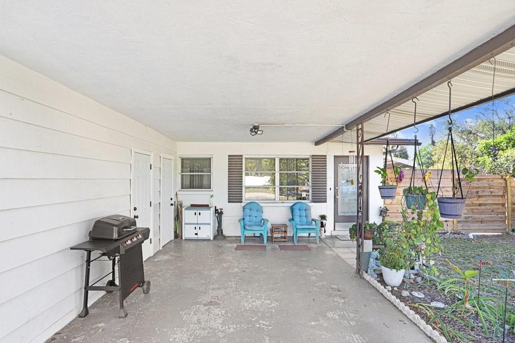 Image 15 of 41 For 4434 19th Street Circle W A&b