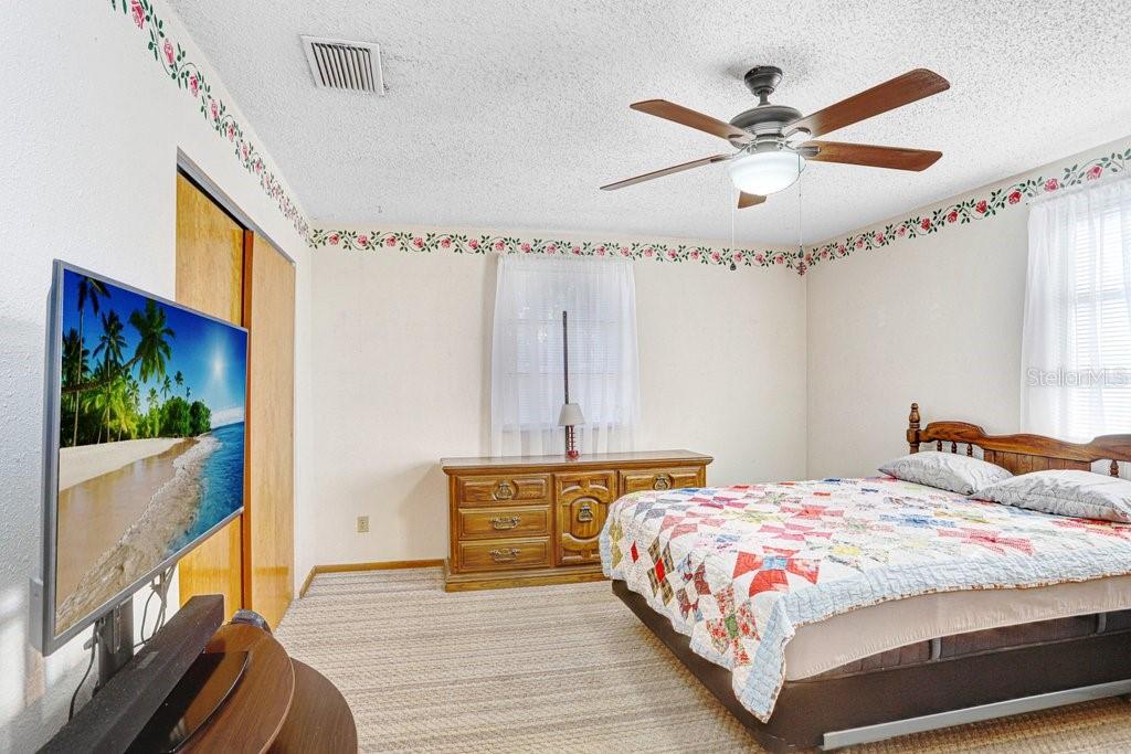 Image 23 of 41 For 4434 19th Street Circle W A&b