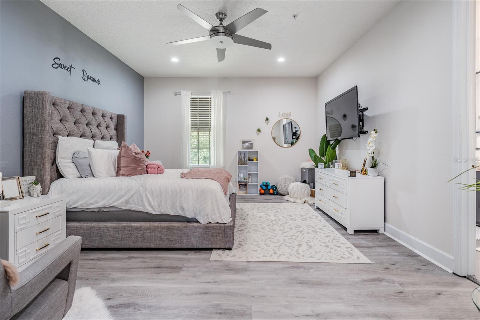 Image 11 of 25 For 3210 Horatio Street 9