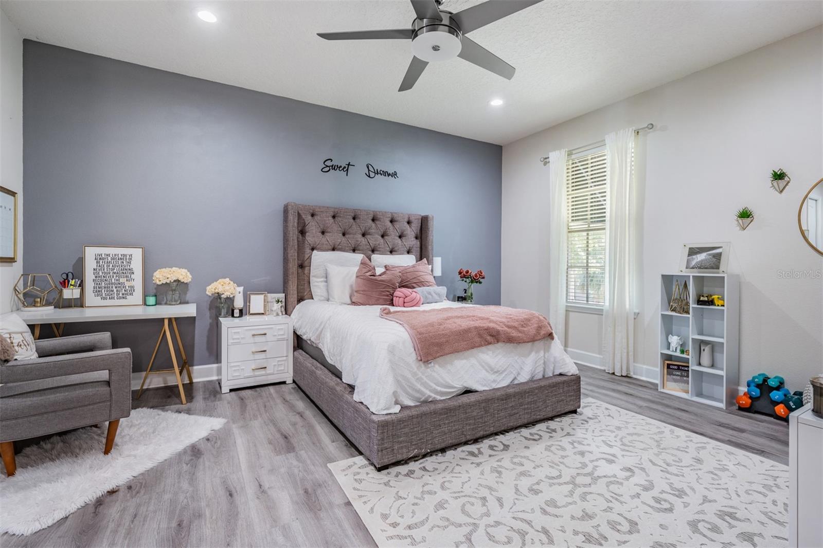 Image 12 of 25 For 3210 Horatio Street 9