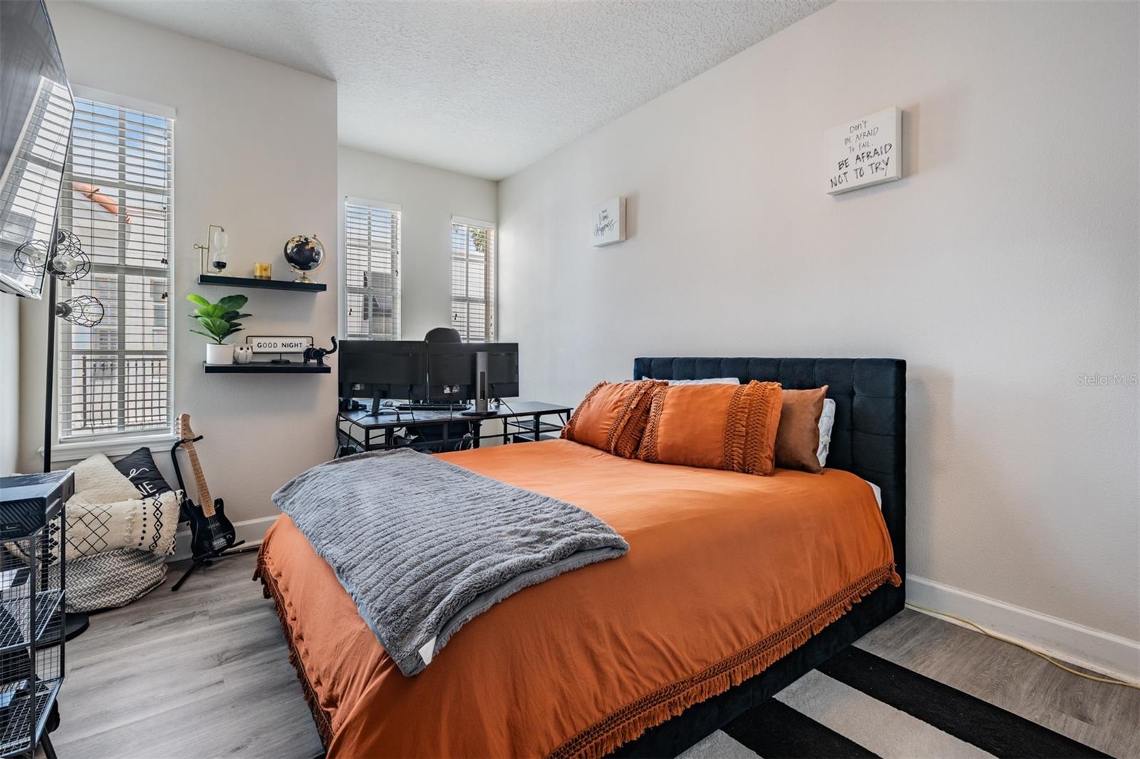 Image 16 of 25 For 3210 Horatio Street 9