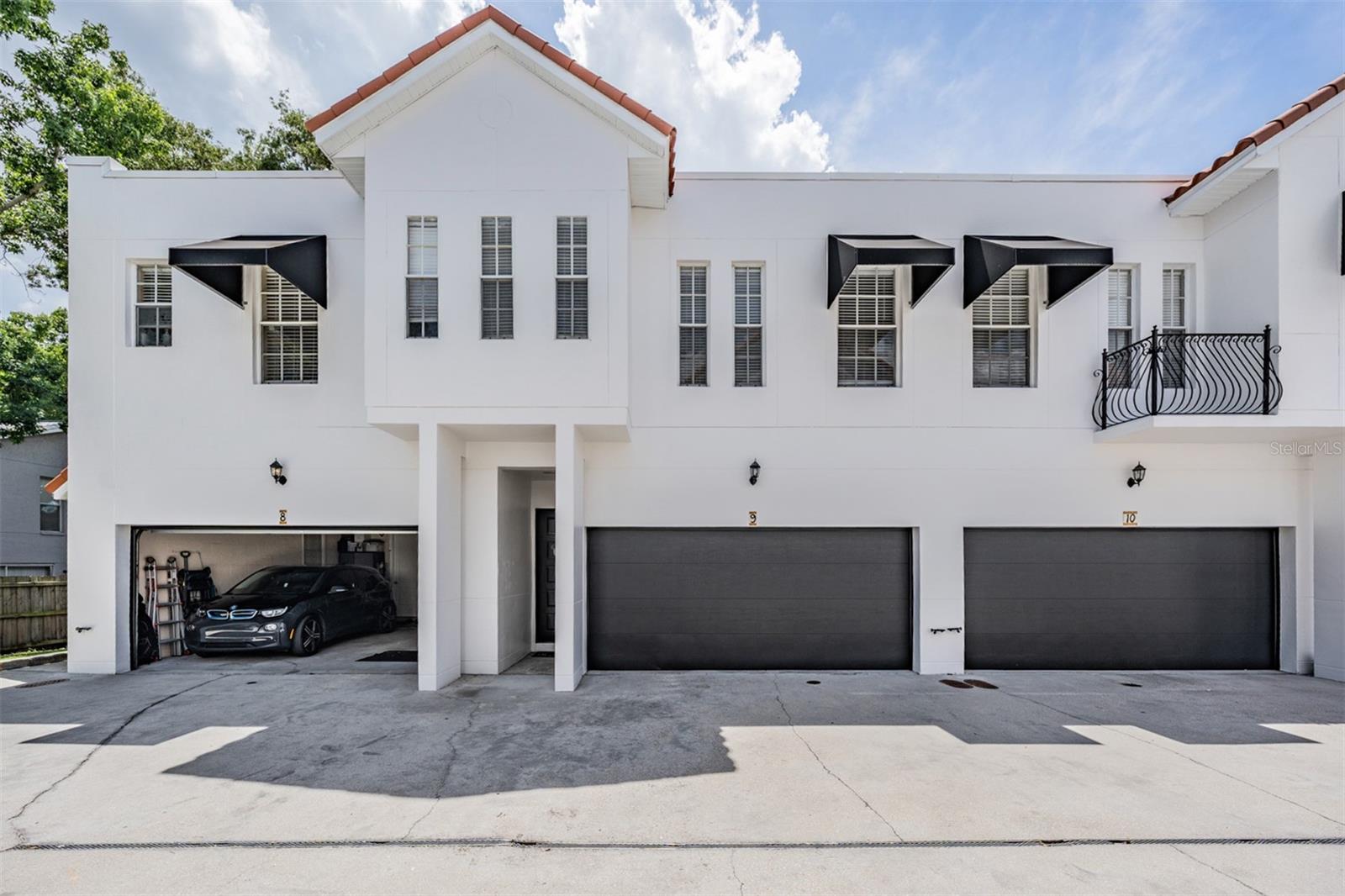 Image 23 of 25 For 3210 Horatio Street 9