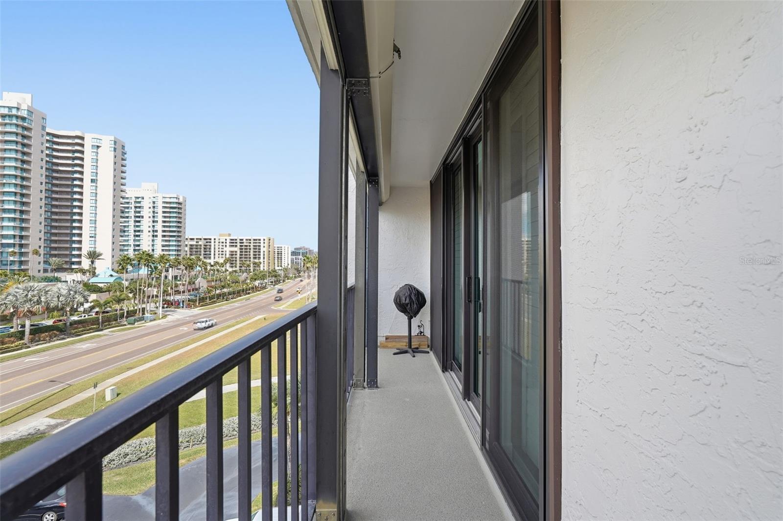 Listing photo id 23 for 1581 Gulf Boulevard 403n
