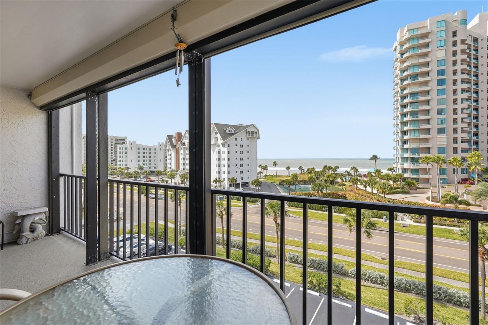 Listing photo id 24 for 1581 Gulf Boulevard 403n