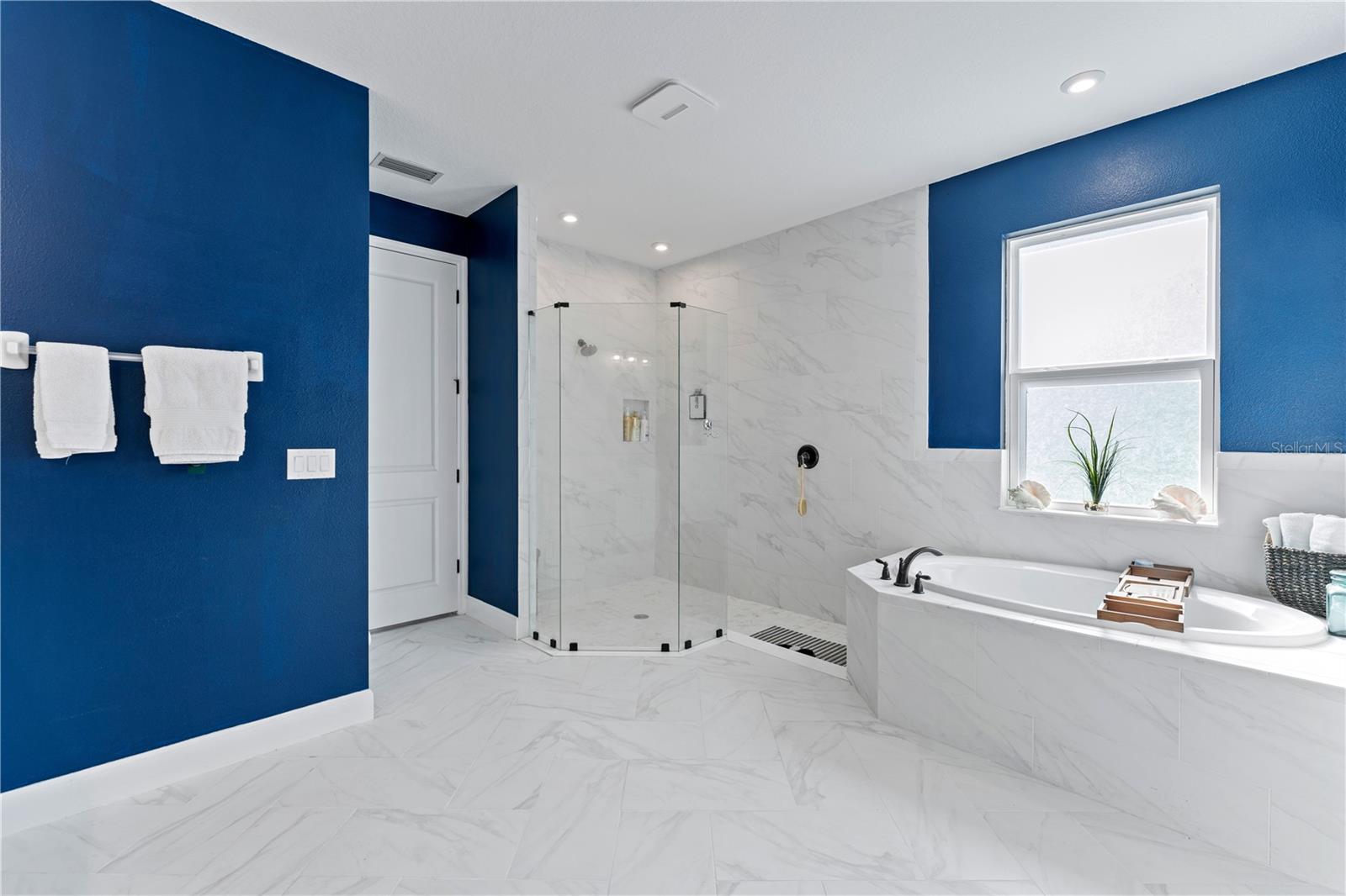 Image 36 of 93 For 2368 High Tides Way