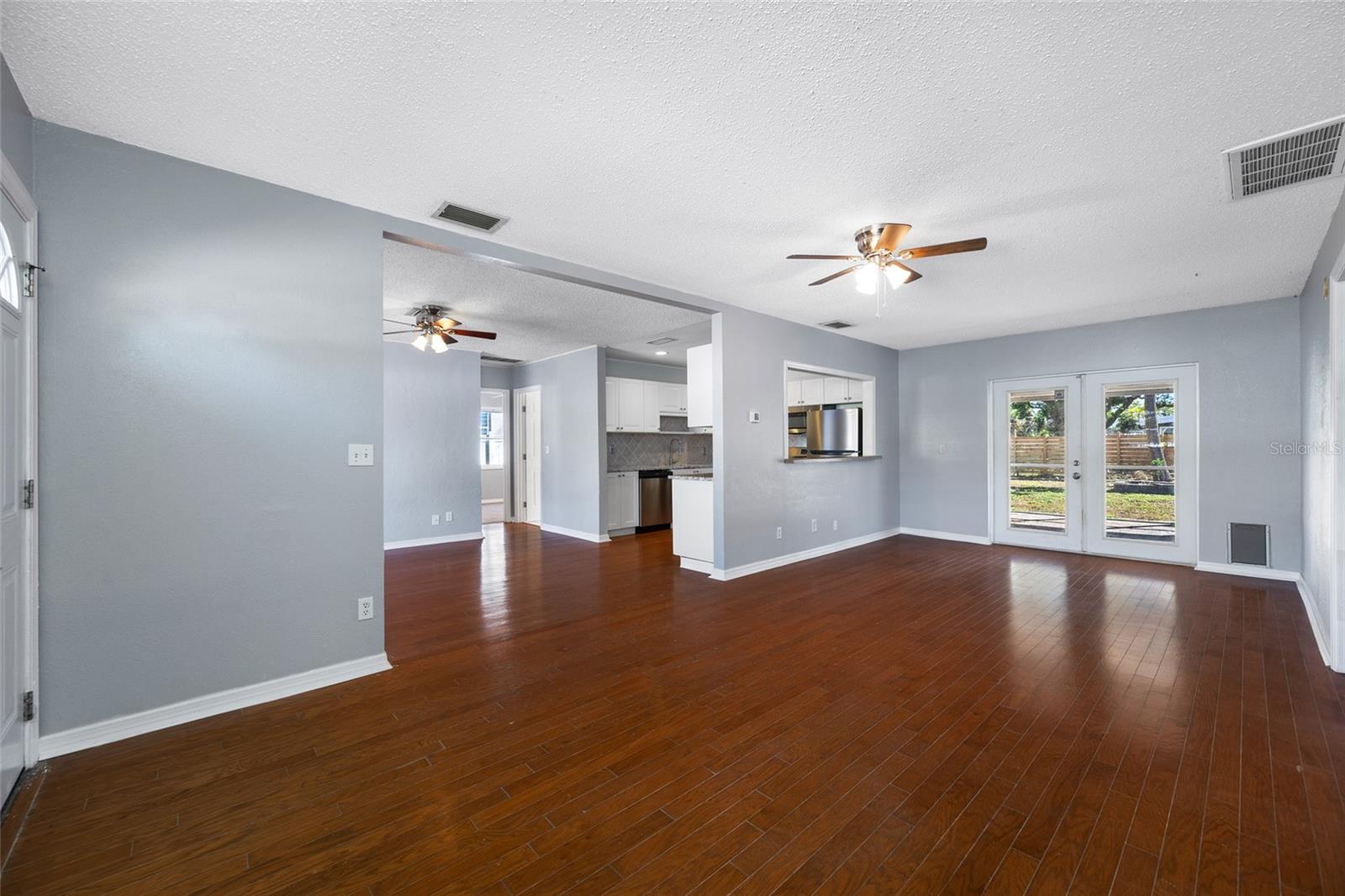 Image 12 of 44 For 218 80th Avenue N