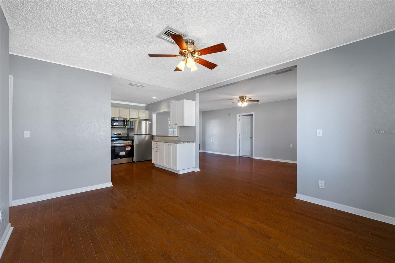 Image 17 of 44 For 218 80th Avenue N