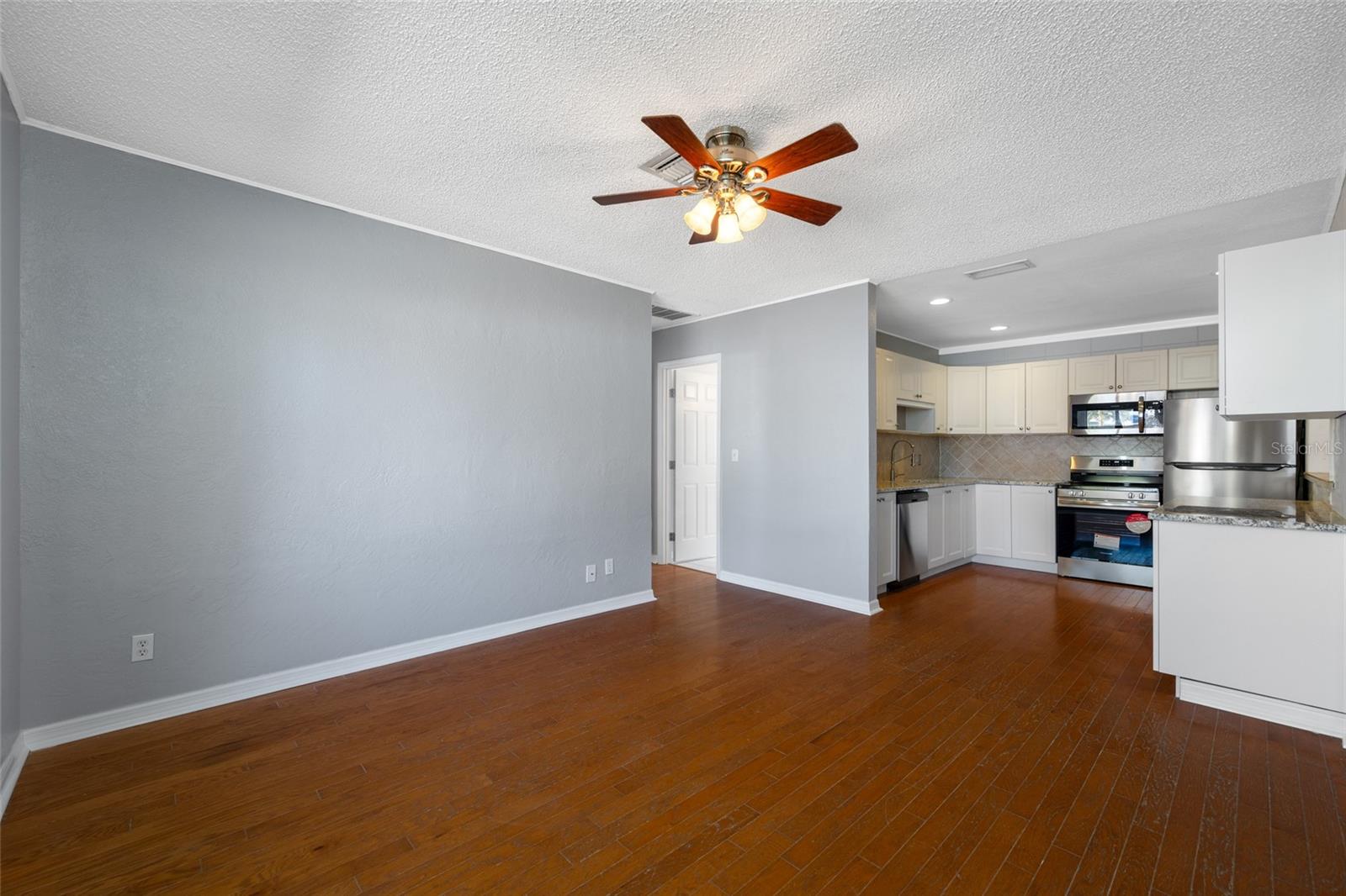 Image 18 of 44 For 218 80th Avenue N