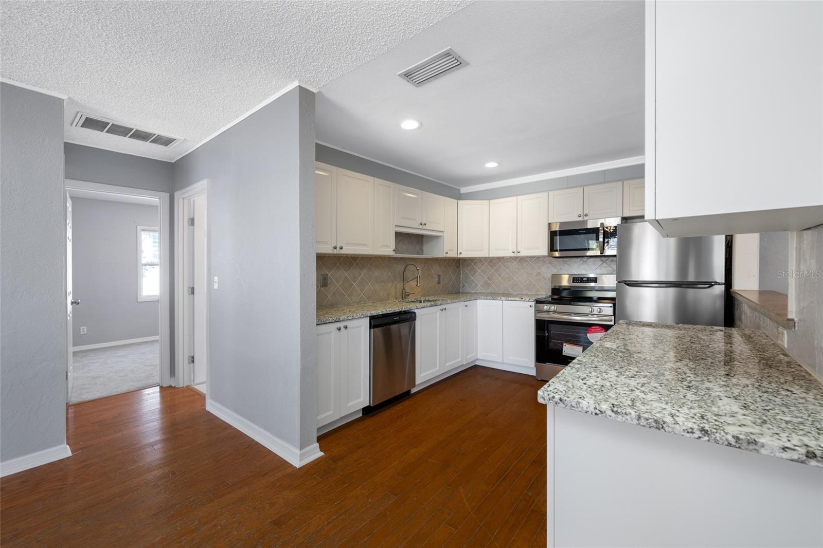 Image 19 of 44 For 218 80th Avenue N