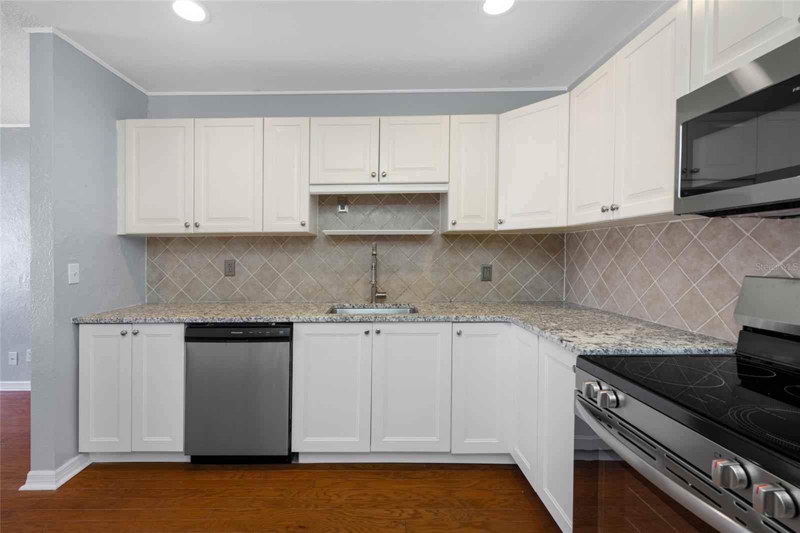 Image 22 of 44 For 218 80th Avenue N