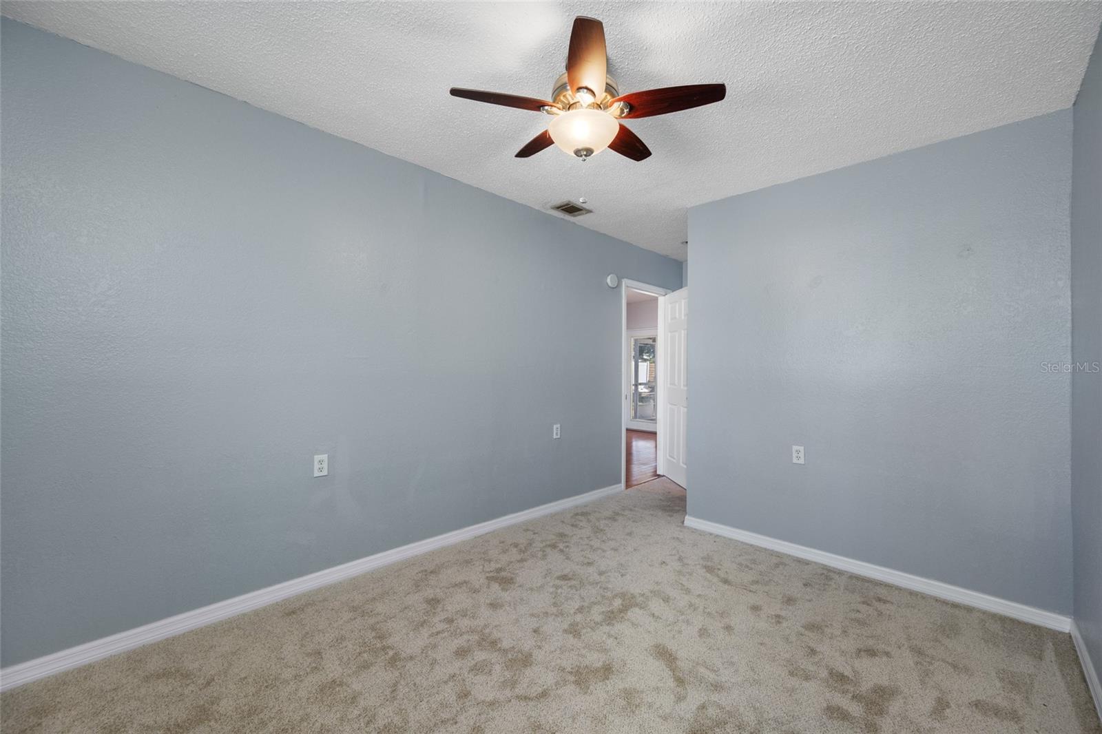 Image 24 of 44 For 218 80th Avenue N