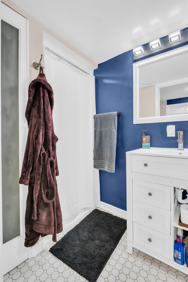 Image 33 of 76 For 1907 Gulf Beach Boulevard