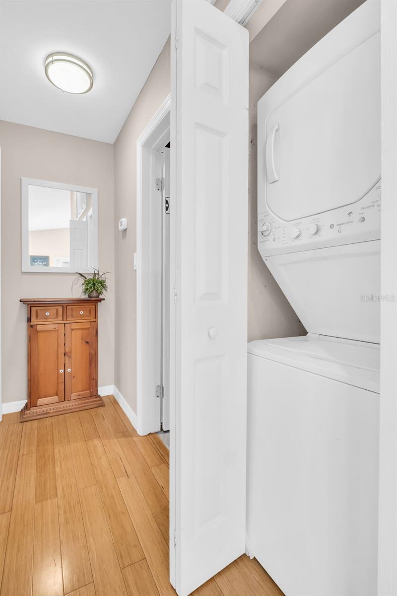 Image 39 of 76 For 1907 Gulf Beach Boulevard