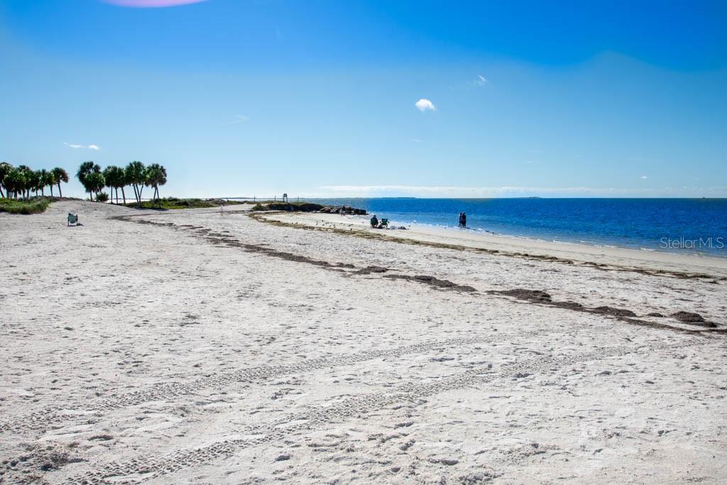 Image 70 of 76 For 1907 Gulf Beach Boulevard