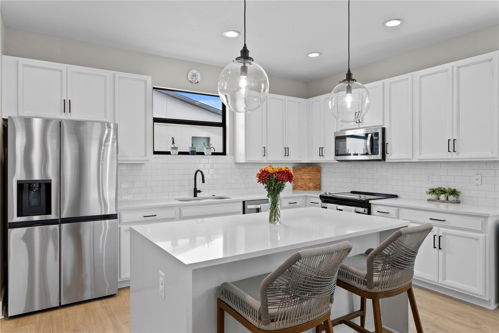 Image 17 of 38 For 2560 12th Terrace N