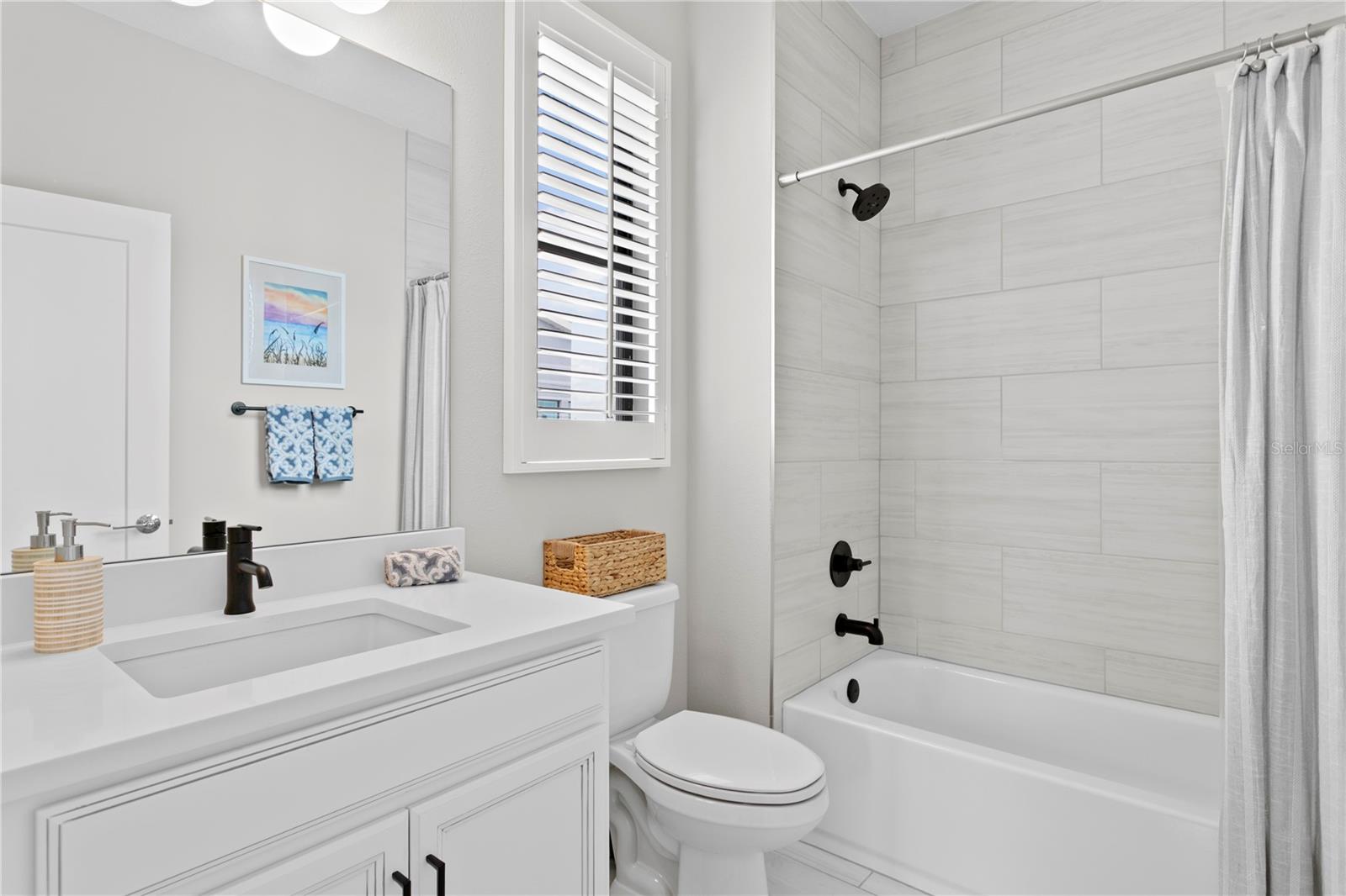 Image 24 of 38 For 2560 12th Terrace N