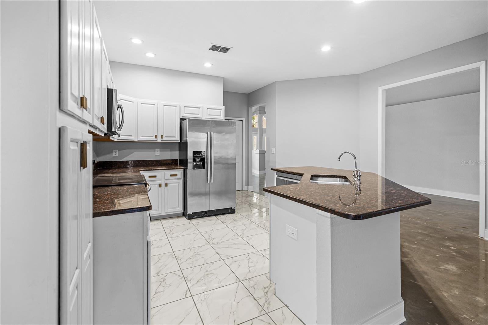 Listing photo id 10 for 3616 Cypress Meadows Road