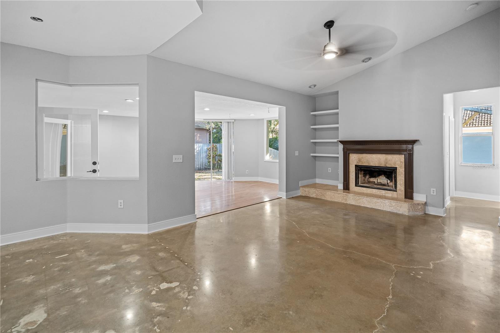 Listing photo id 14 for 3616 Cypress Meadows Road