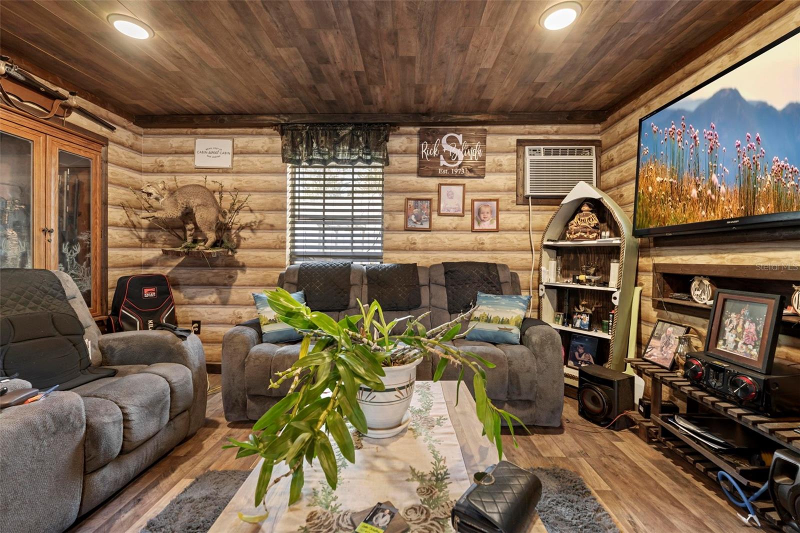 Image 13 of 36 For 5631 Montana Avenue