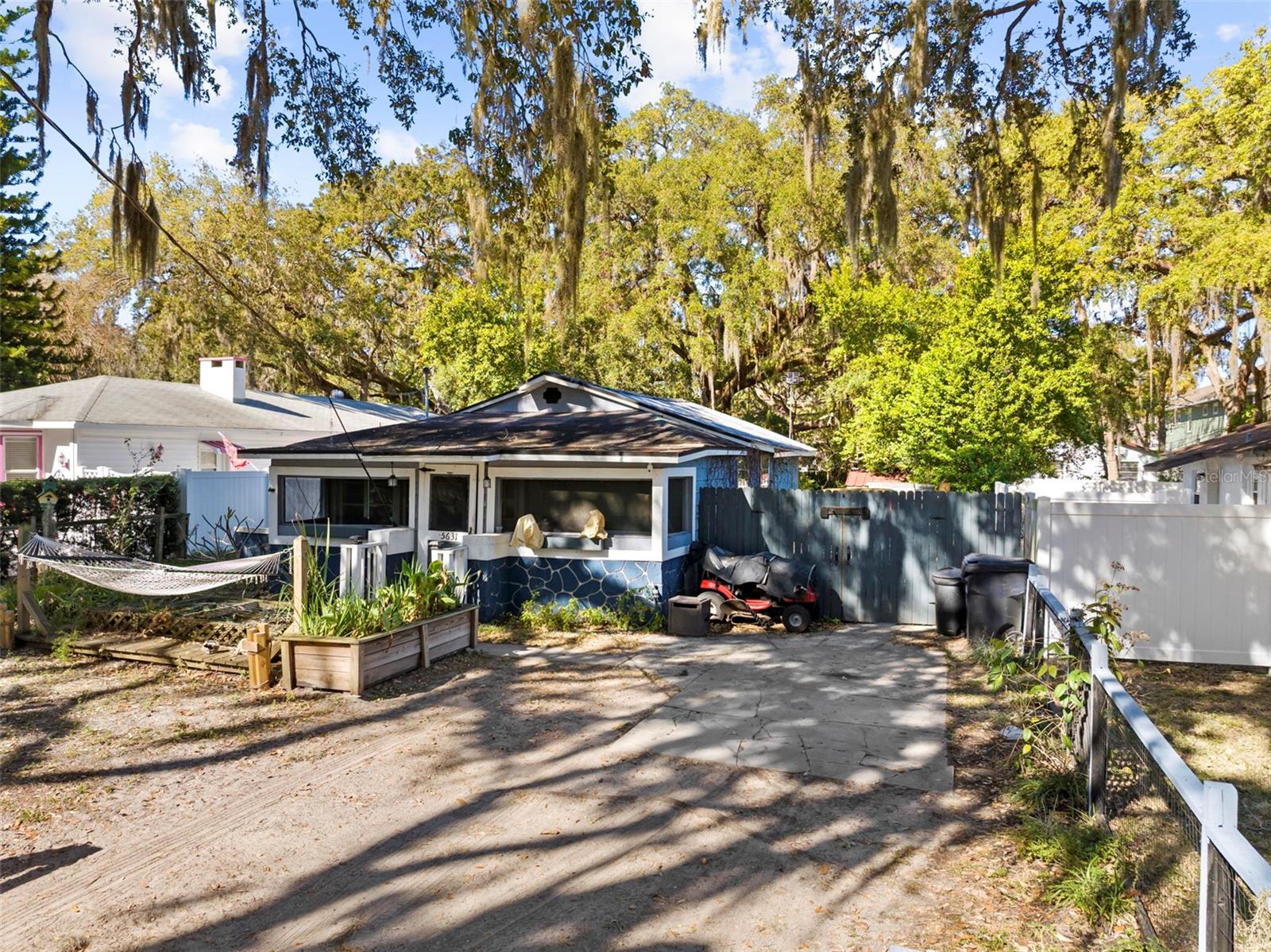 Image 2 of 36 For 5631 Montana Avenue