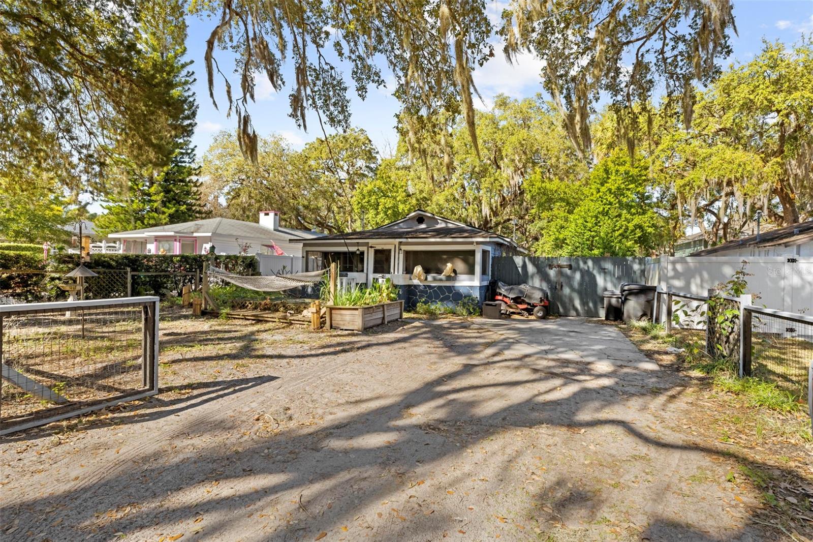 Image 7 of 36 For 5631 Montana Avenue