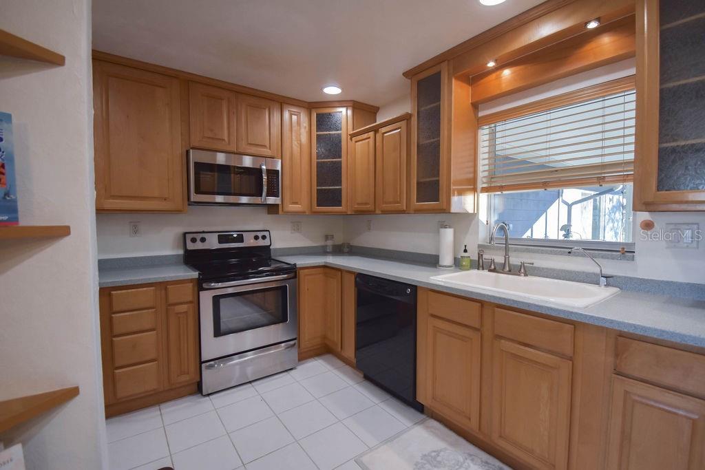 Image 19 of 46 For 5952 52nd Avenue N