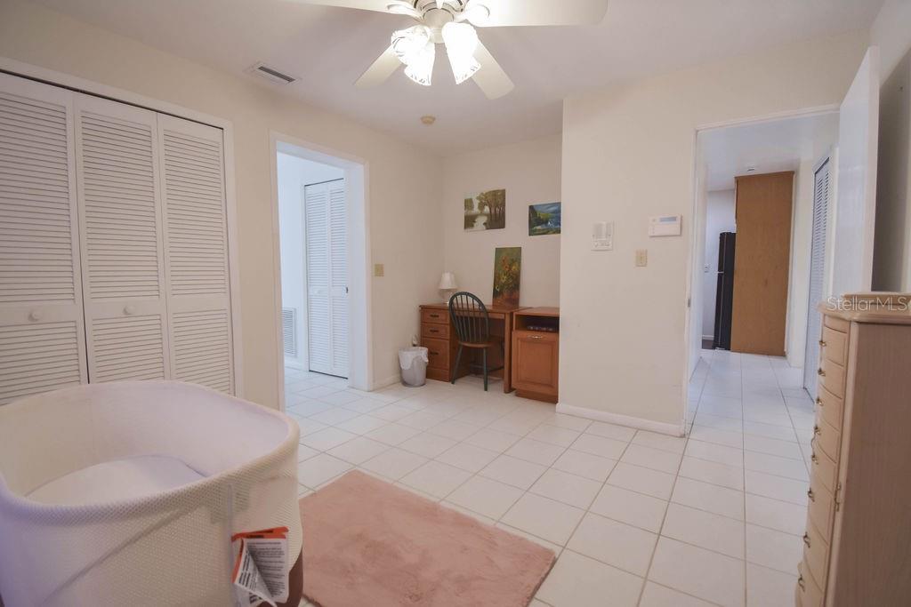 Image 28 of 46 For 5952 52nd Avenue N