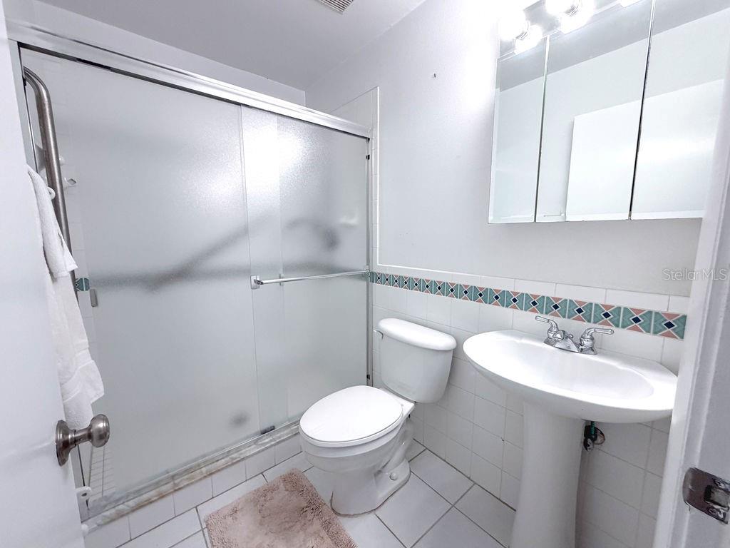 Image 31 of 46 For 5952 52nd Avenue N