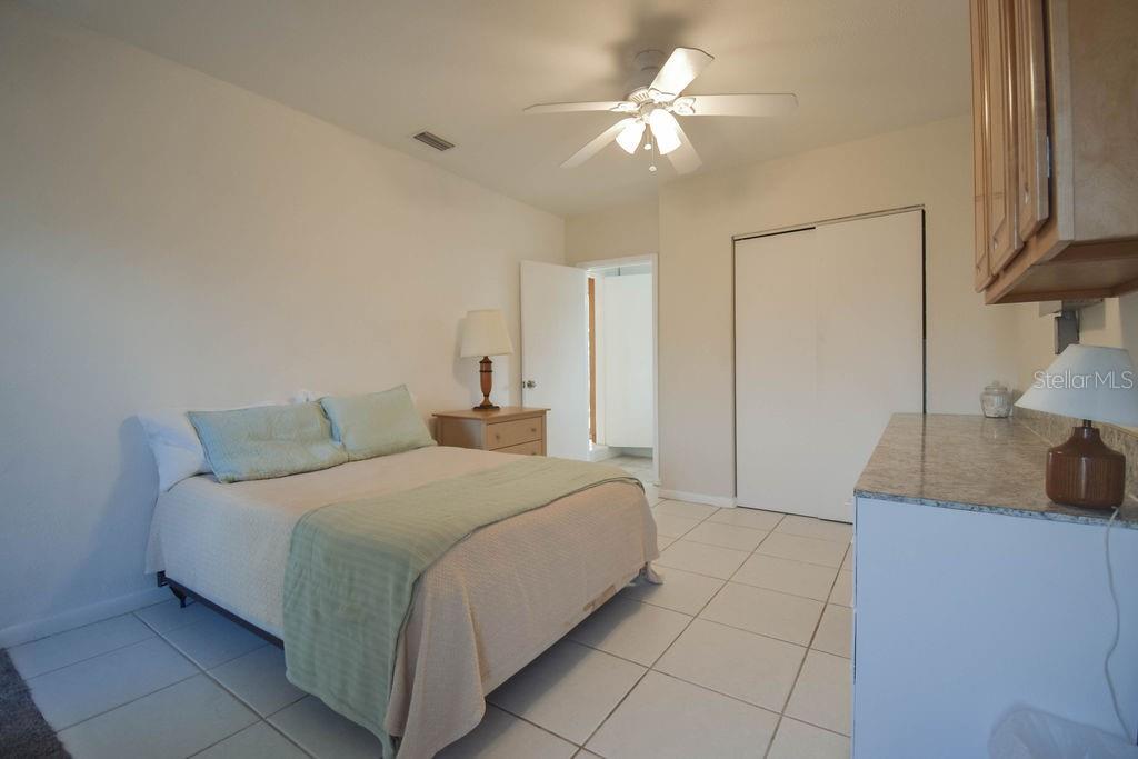 Image 33 of 46 For 5952 52nd Avenue N